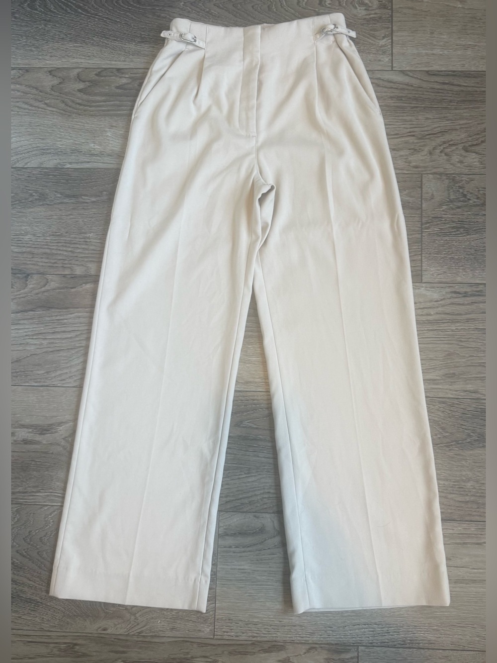 36. Abercrombie & Fitch Sloane Tailored Pants – Cream – Size 27